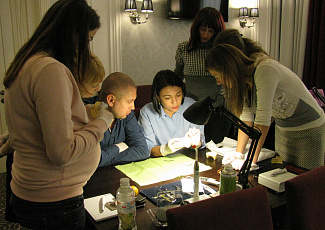 Майстер-клас з виконання "невидимих" реставрацій в місті Харків